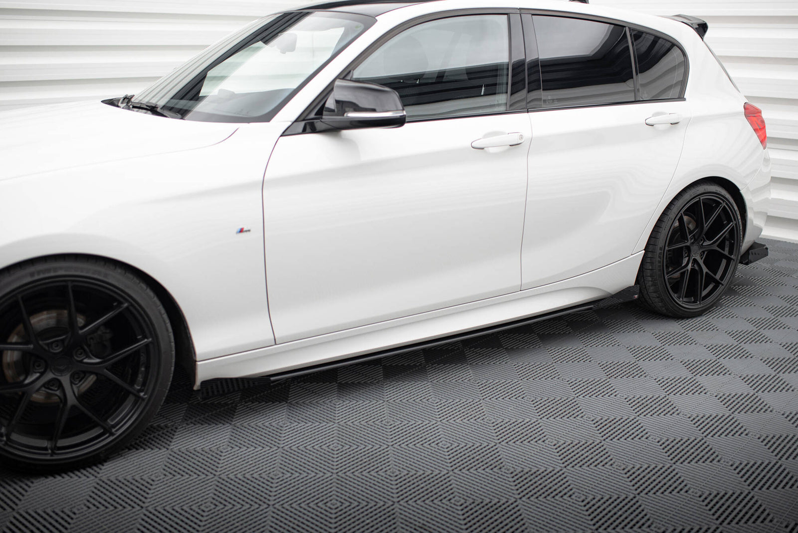 Side Flaps Maxton BMW 1 F20 M140i M-Pack Street Pro