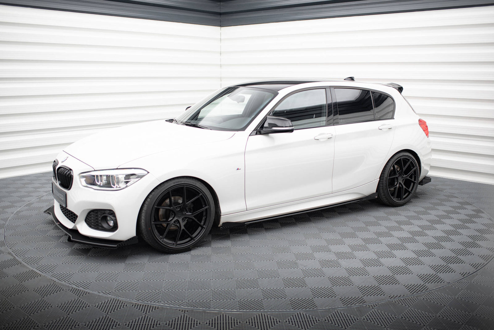 Side Flaps Maxton BMW 1 F20 M140i M-Pack Street Pro