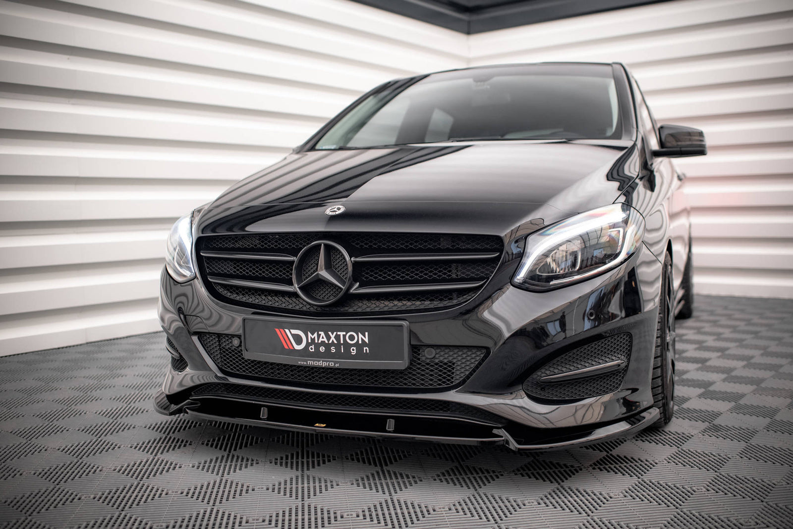 Splitter Przedni Mercedes-Benz B W246 Facelift Maxton