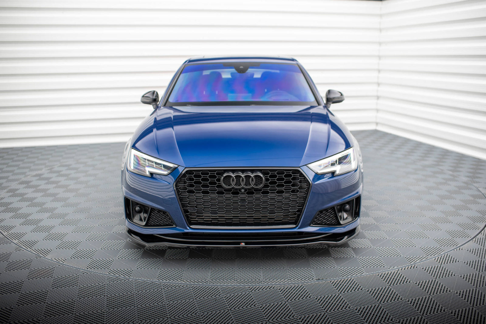 Splitter Przedni V.2 Audi A4 Competition B9 Maxton Design