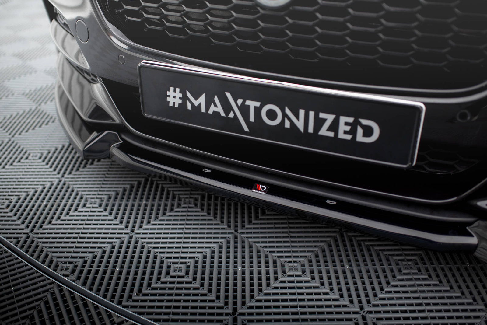 Splitter Przedni V.2 Maxton Jaguar XE X760 Facelift