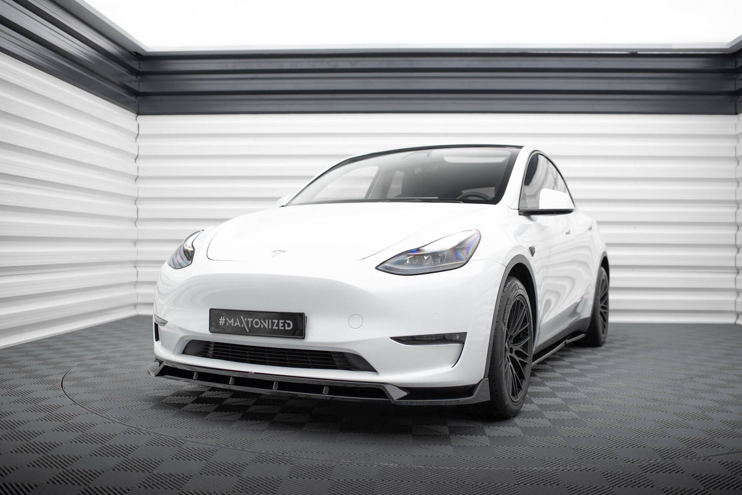 Splitter Przedni V.2 Maxton Tesla Model Y (20-25)