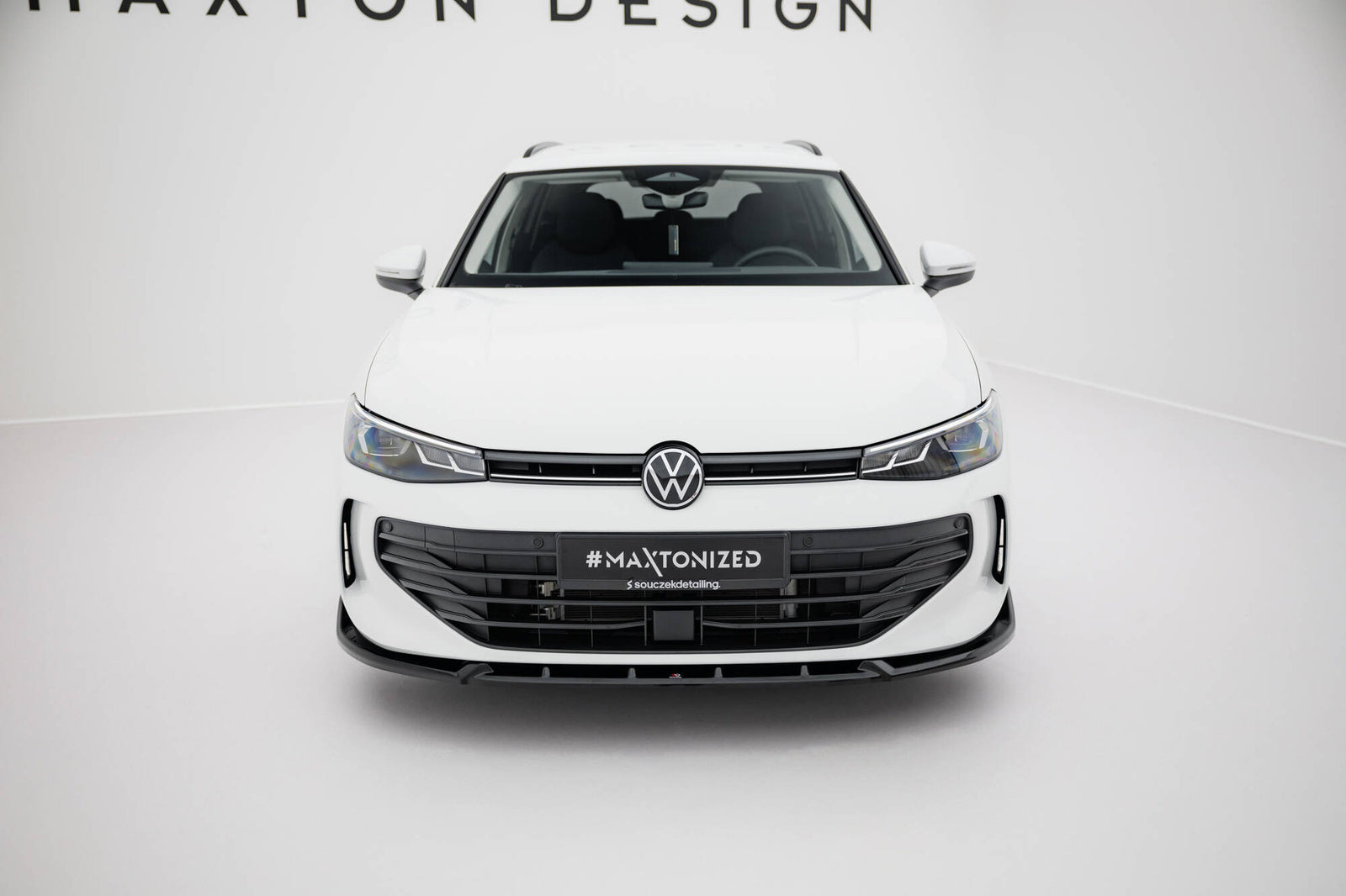 Splitter Przedni V.2 Volkswagen Passat B9 Maxton Design