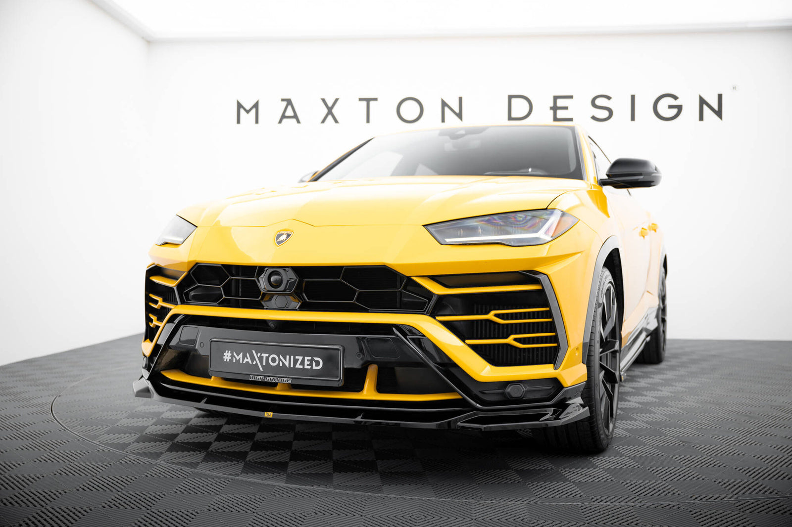Splitter Przedni V.3 Lamborghini Urus Mk1 Maxton Design