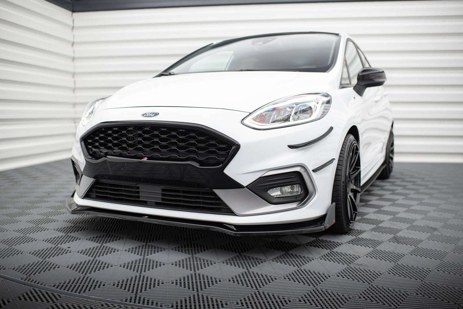 Splitter Przedni V.4 + Flaps Ford Fiesta ST/ST-Line Maxton
