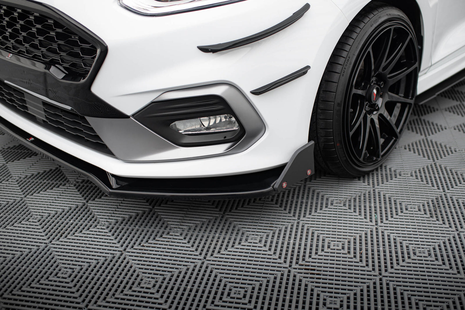 Splitter Przedni V.4 + Flaps Ford Fiesta ST/ST-Line Maxton