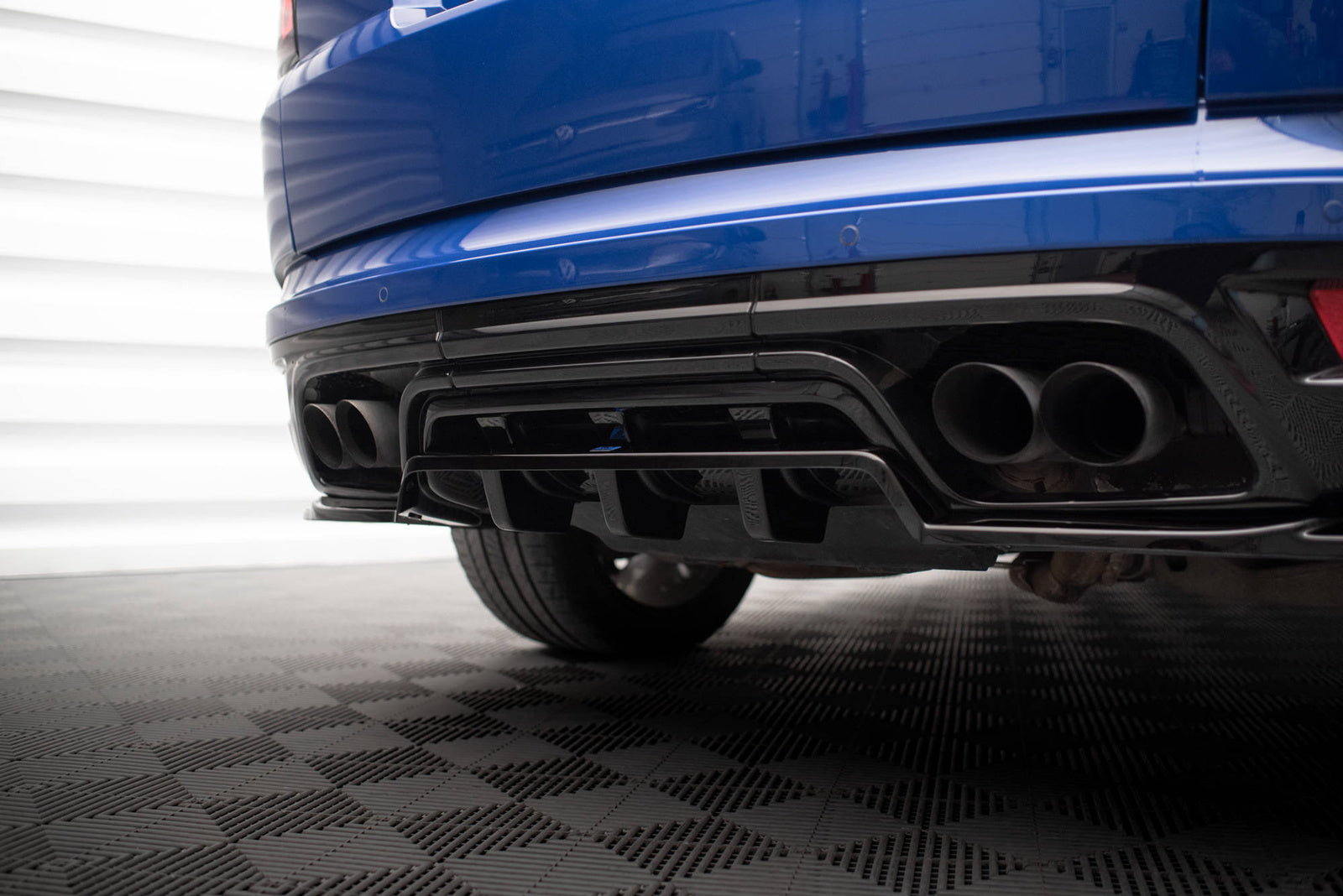 Splitter Tylny Land Rover Range Rover Sport SVR Mk2 Maxton