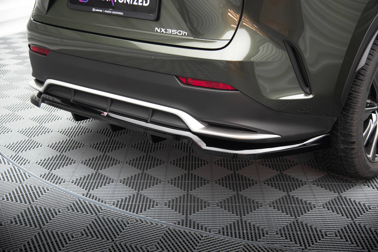Splitter Tylny z Dyfuzorem Lexus NX Mk2 F-Sport Maxton