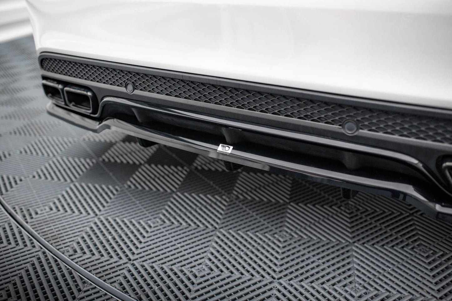 Splitter Tylny Mercedes C63 AMG W205 Maxton Design