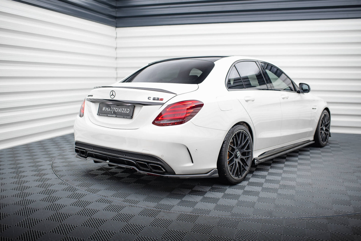 Splitter Tylny Mercedes C63 AMG W205 Maxton Design