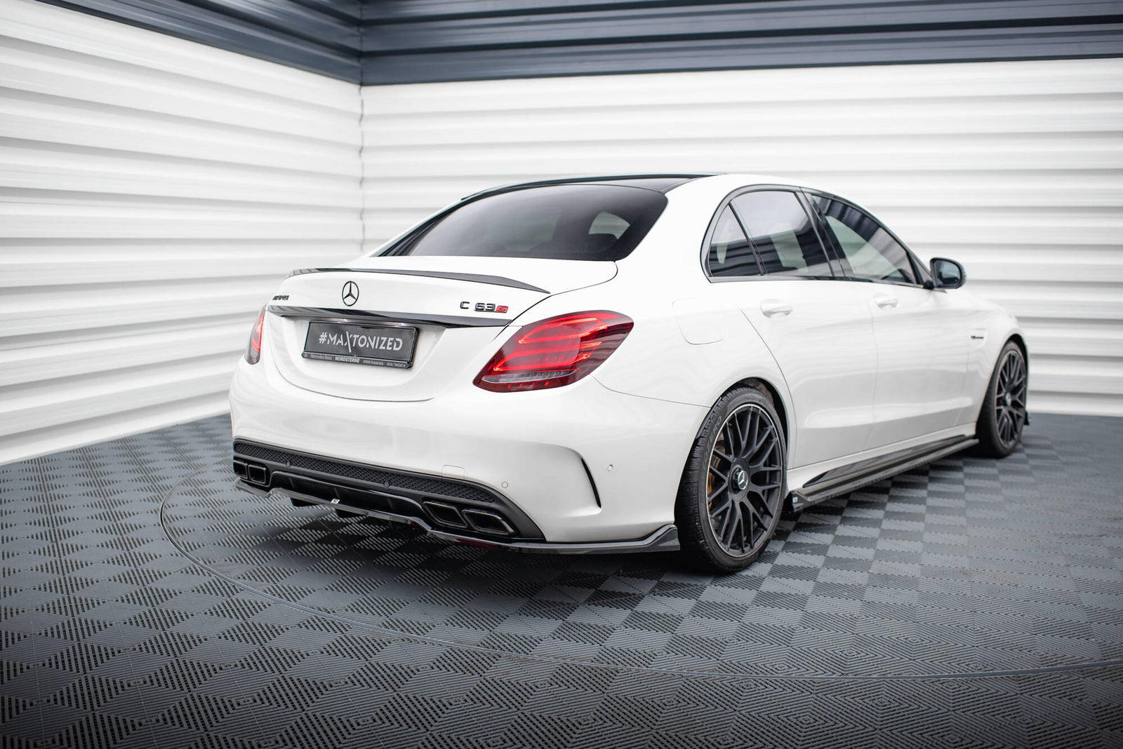 Splitter Tylny Mercedes C63 AMG W205 Maxton Design