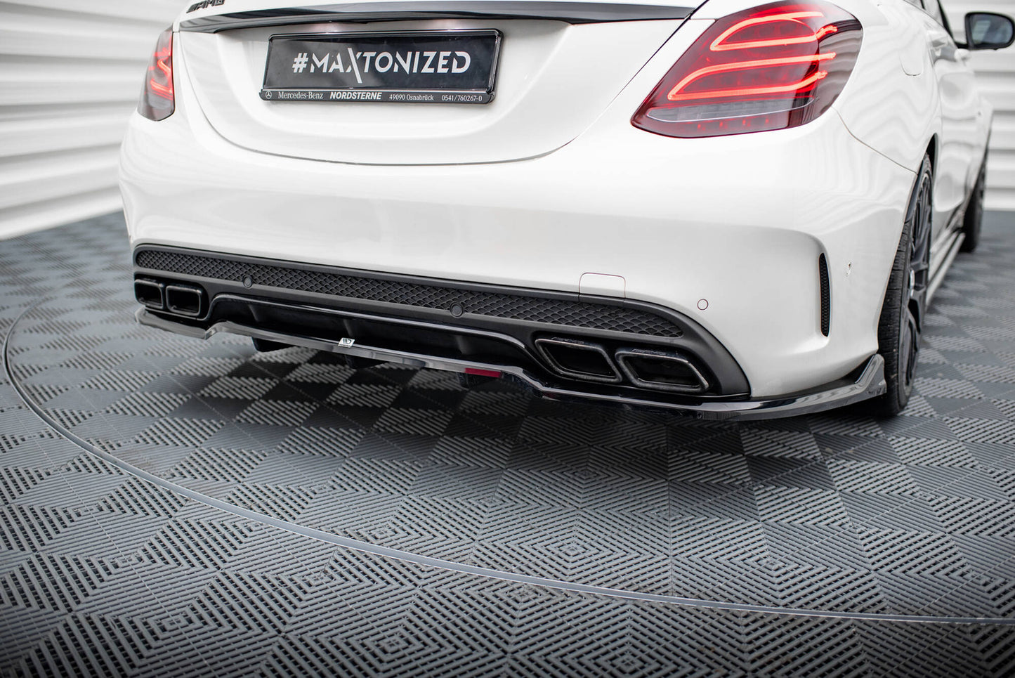 Splitter Tylny Mercedes C63 AMG W205 Maxton Design