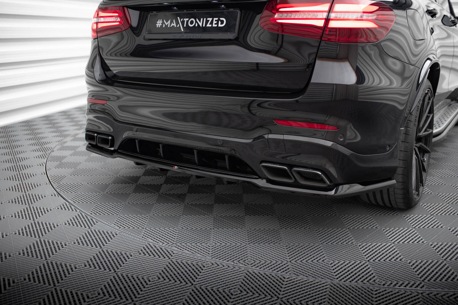 Splitter Tylny Mercedes GLC 63 SUV X253 Maxton Design