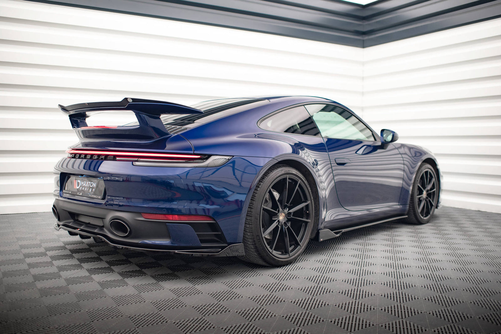 Splitter Tylny Porsche 911 Carrera 992 Aero Maxton Design