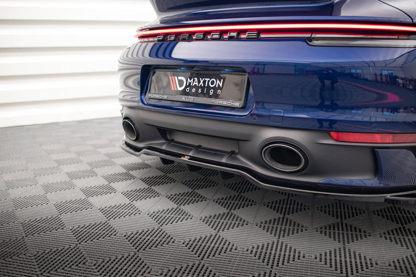 Splitter Tylny Porsche 911 Carrera 992 Aero Maxton Design