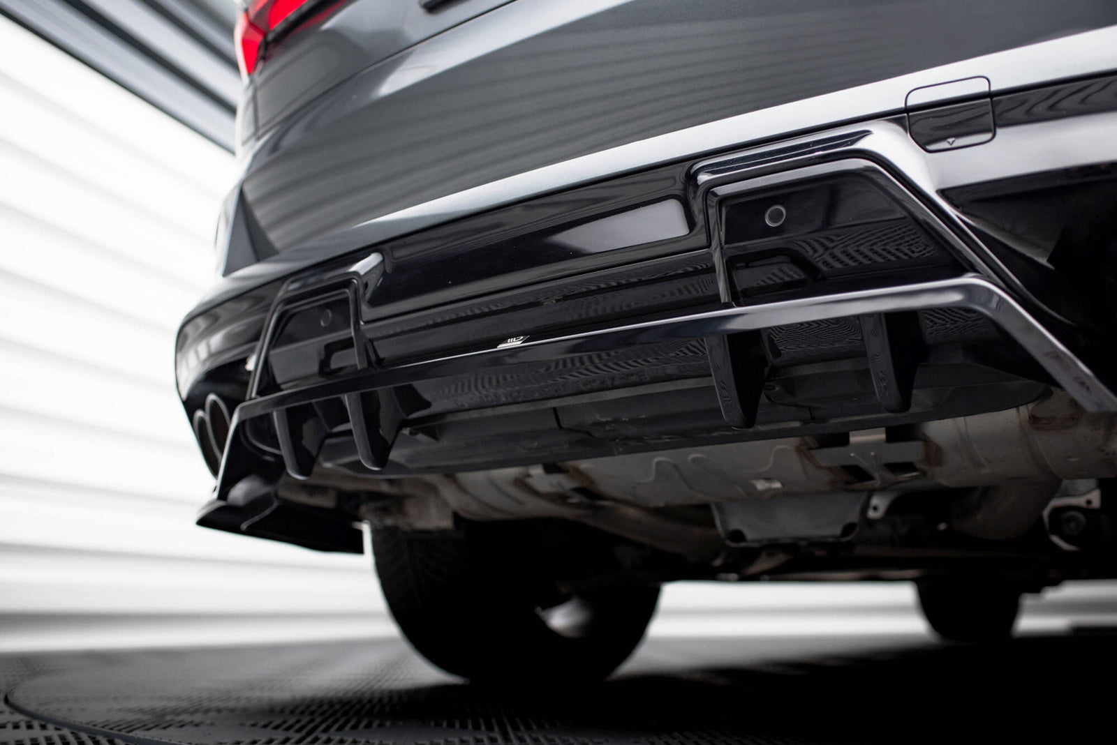 Splitter Tylny z Dyfuzorem BMW X5 M F95 Maxton Design