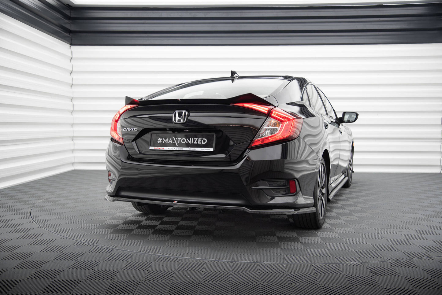 Splitter Tylny z Dyfuzorem Honda Civic Mk10 Maxton