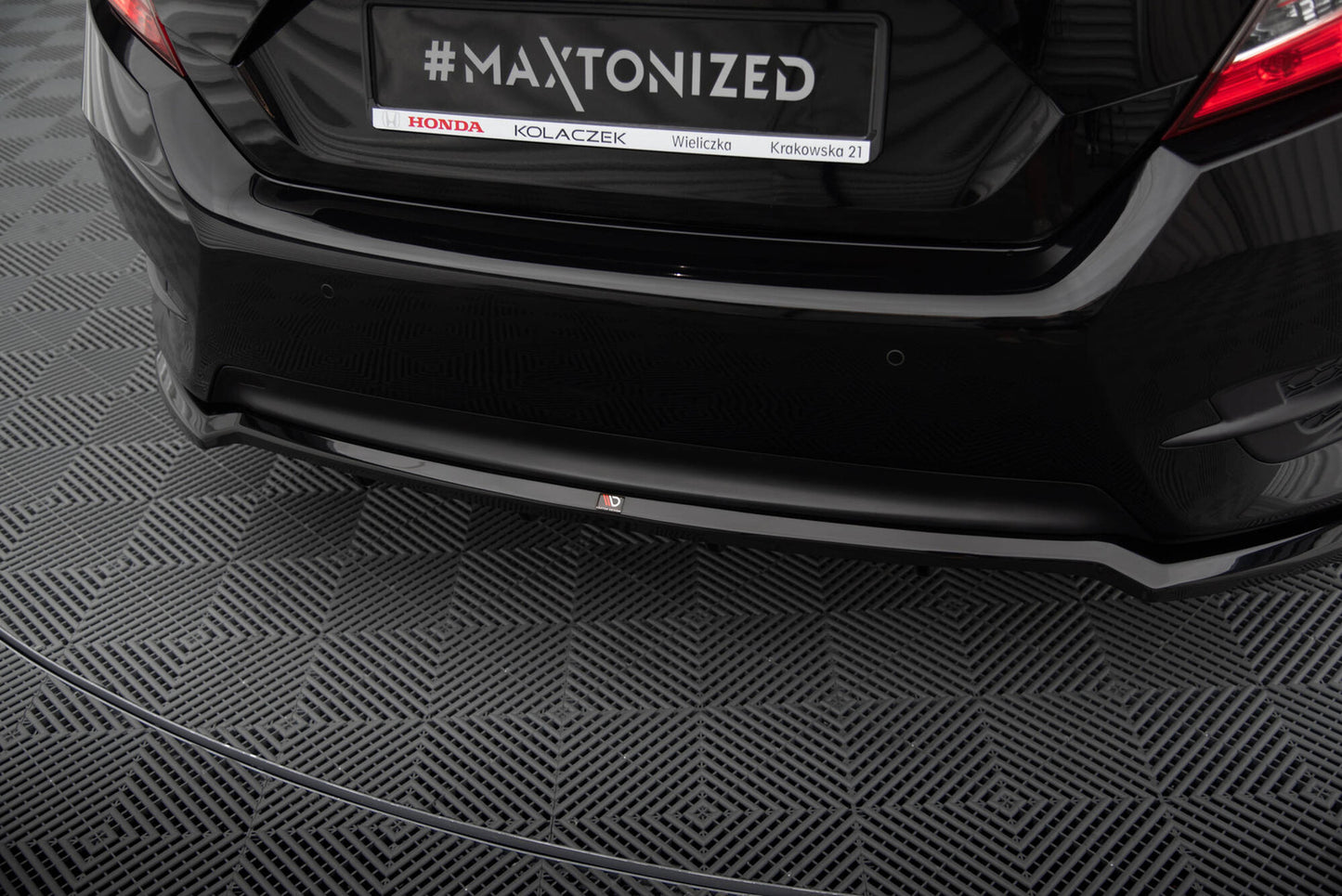 Splitter Tylny z Dyfuzorem Honda Civic Mk10 Maxton