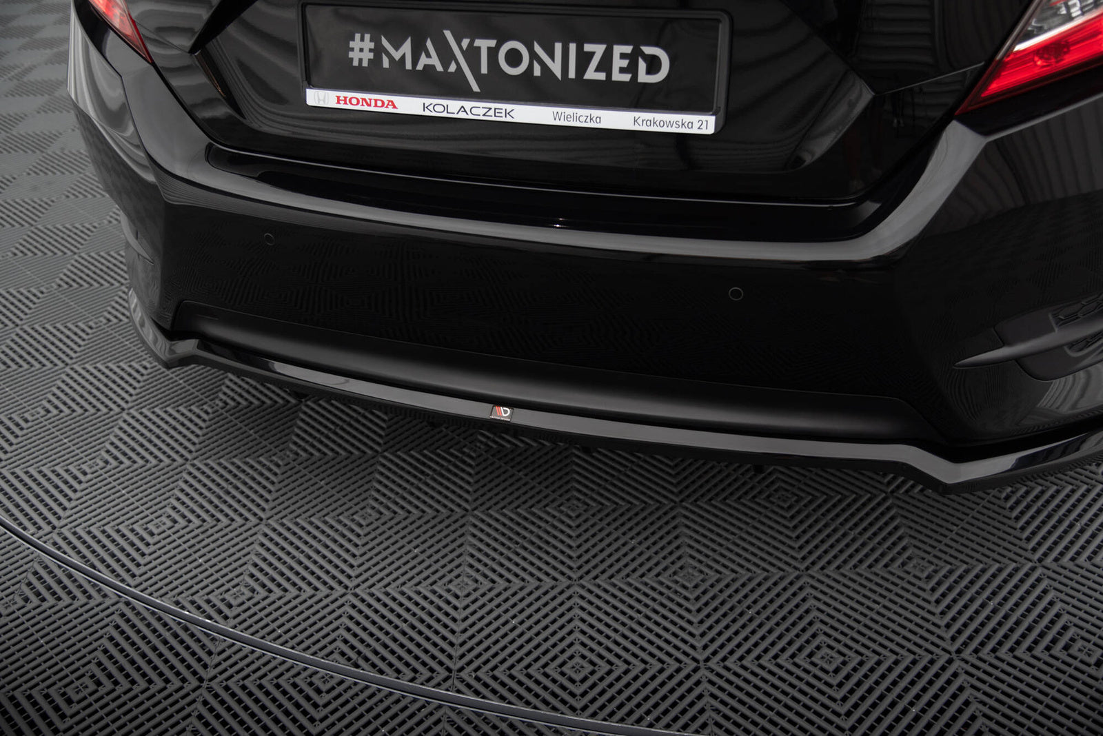 Splitter Tylny z Dyfuzorem Honda Civic Mk10 Maxton