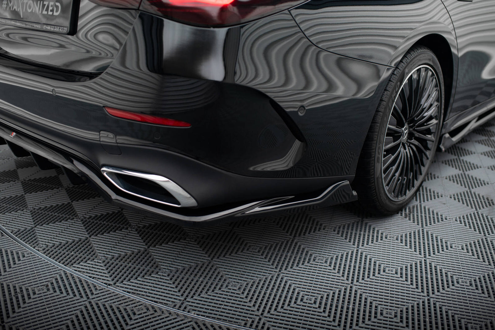 Splitter Tylny Mercedes-Benz E W214 AMG-Line Maxton Design