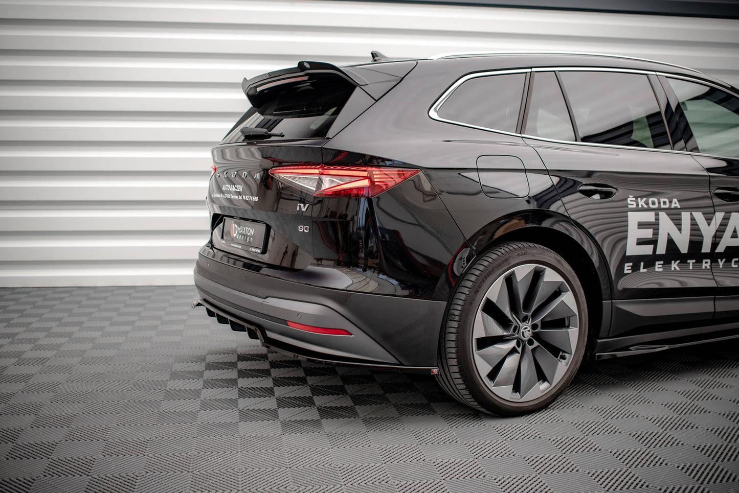 Splitter Tylny z Dyfuzorem Skoda Enyaq iV Maxton Design