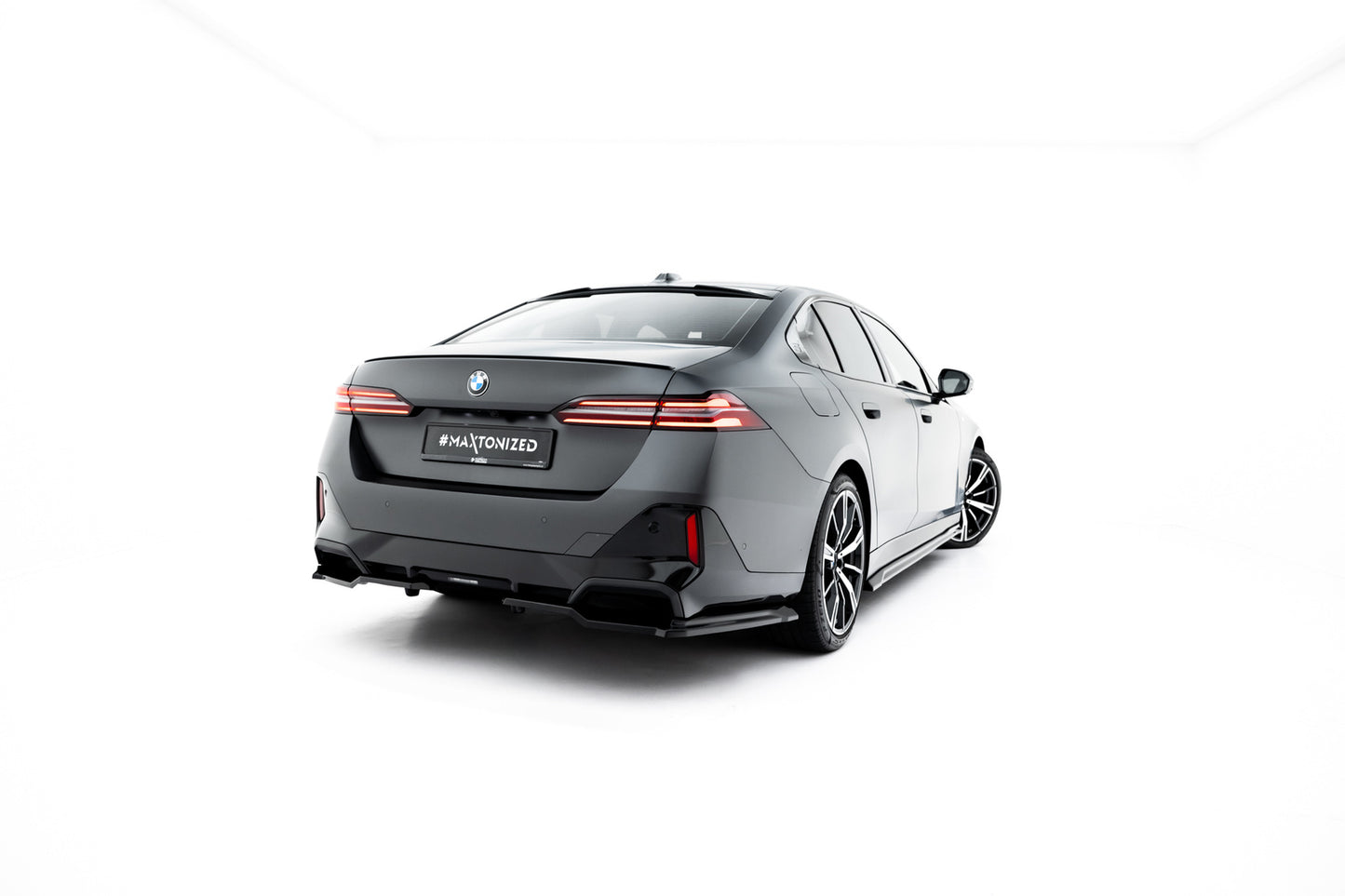 Splitter Tylny BMW 5 G60 M-Pack Maxton Design