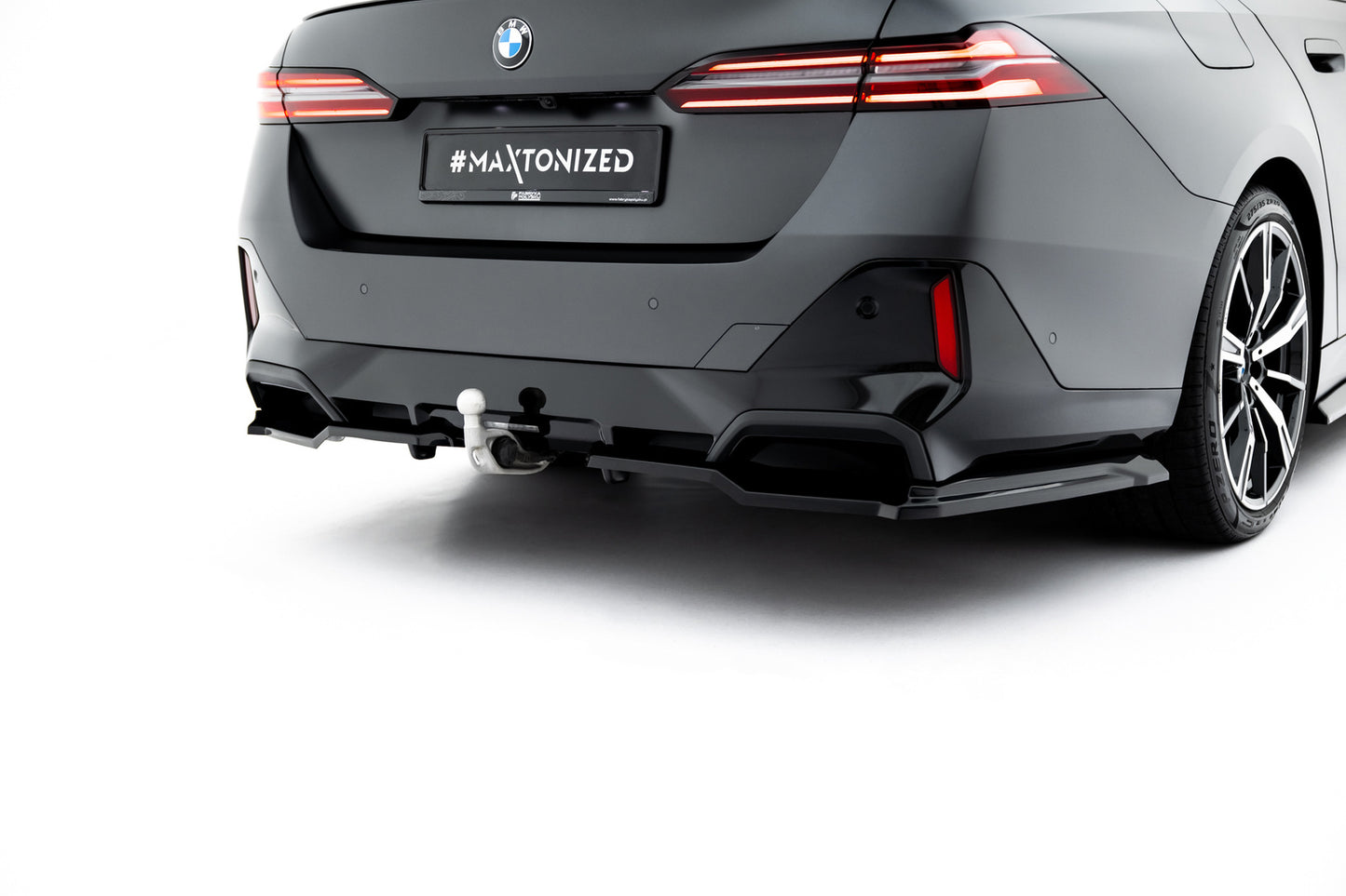 Splitter Tylny BMW 5 G60 M-Pack Maxton Design