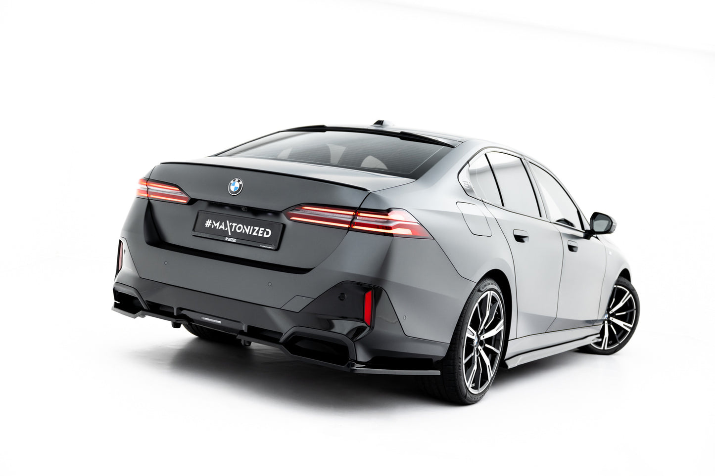 Splitter Tylny BMW 5 G60/G61 M-Pack V.2 Maxton Design