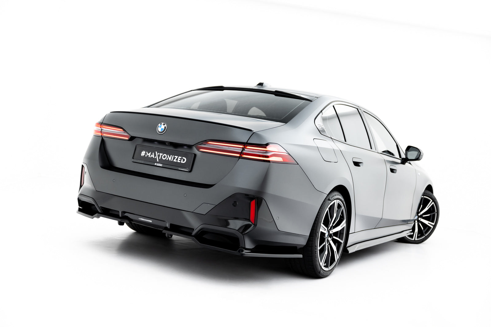 Splitter Tylny BMW 5 G60/G61 M-Pack V.2 Maxton Design