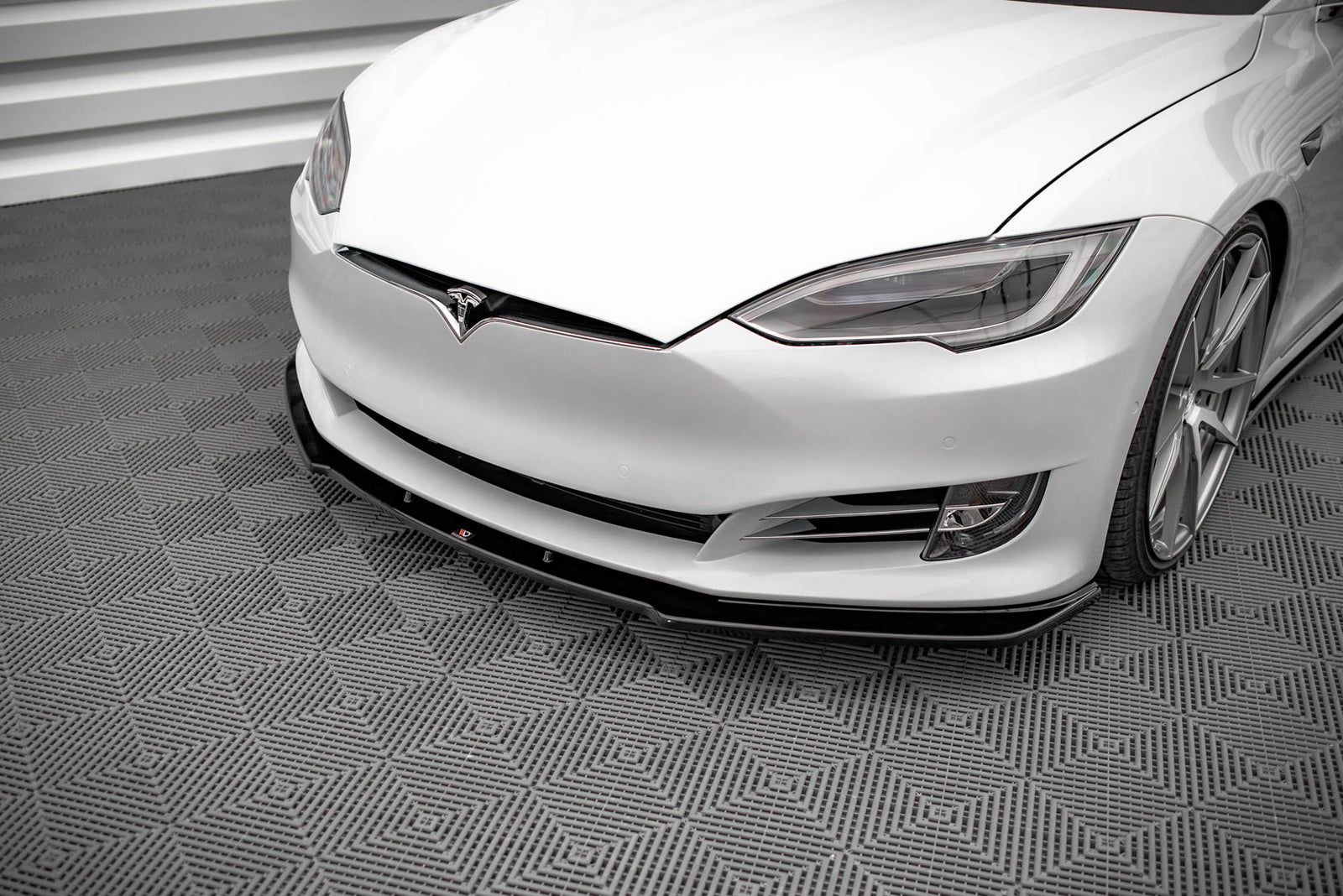 Splitter Przedni Tesla Model S Facelift Maxton V1