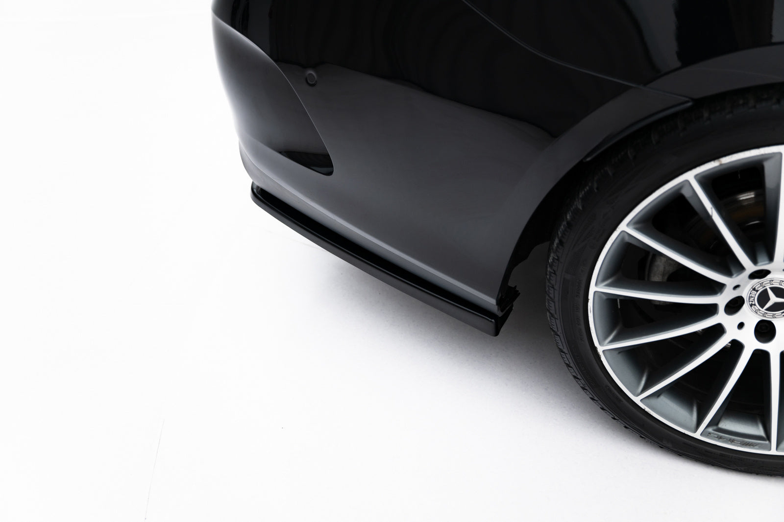 Splitter Tylny Środkowy Mercedes CLS C257 AMG-Line Maxton