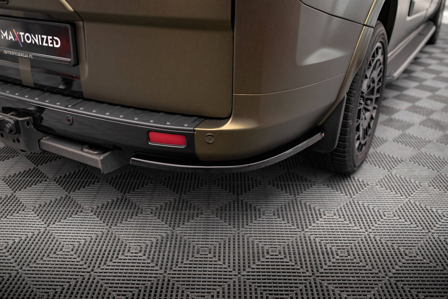Splittery Tylne Boczne Ford Tourneo Custom Mk1 Facelift Maxton