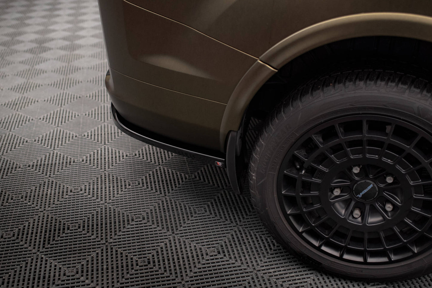 Splittery Tylne Boczne Ford Tourneo Custom Mk1 Facelift Maxton