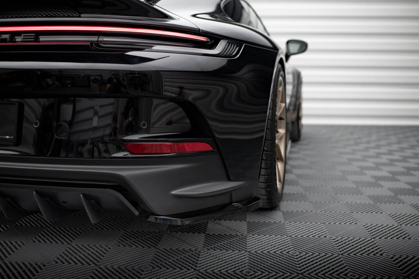 Splittery Tylne Porsche 911 992 GT3 Maxton Design