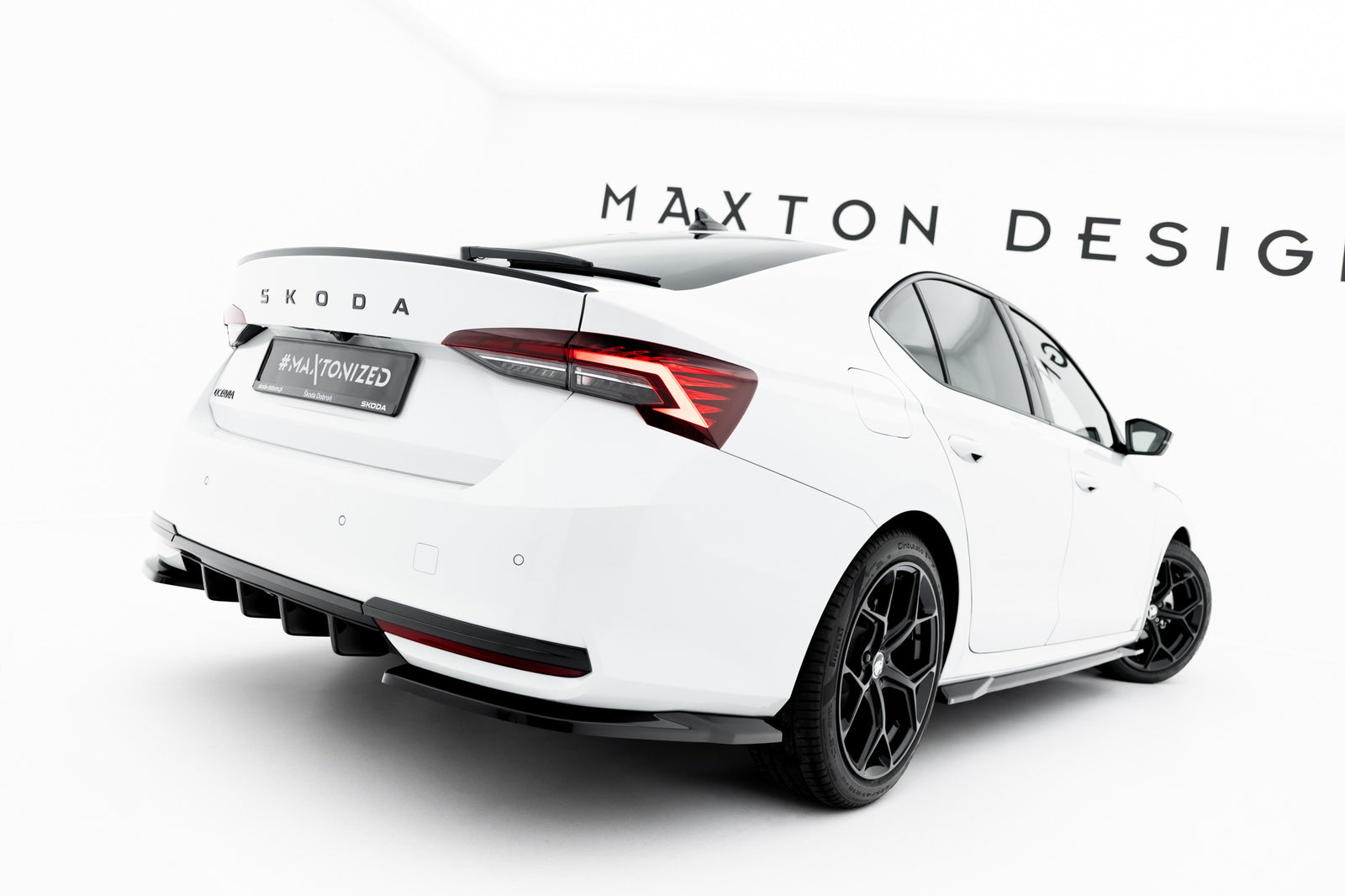 Splittery Tylne Boczne Skoda Octavia Mk4 Facelift Maxton