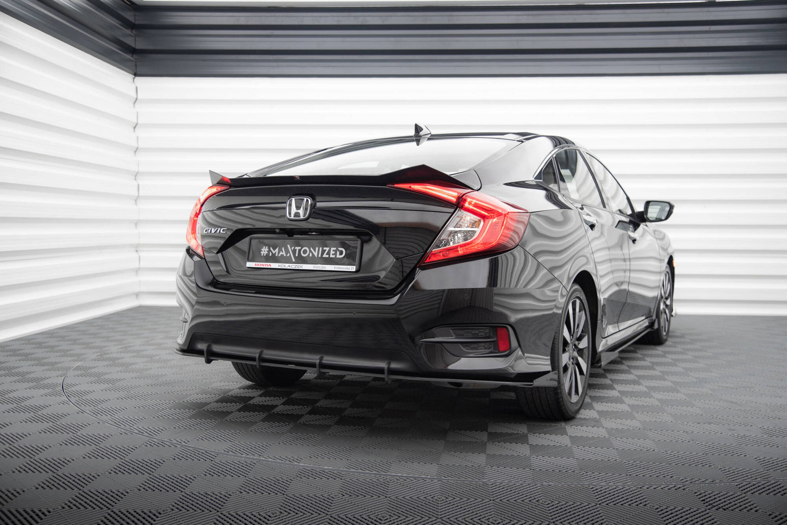 Splittery Tylne Honda Civic Mk10 Street Pro + Flaps Maxton
