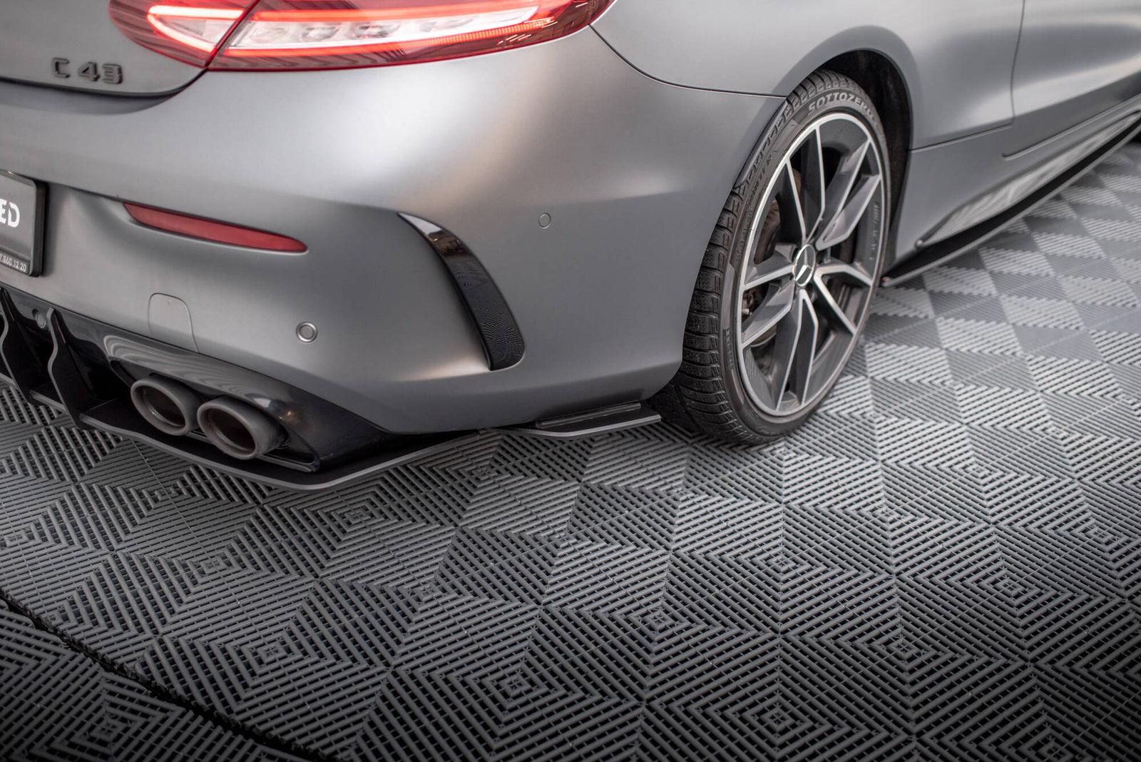 Splittery Tylne Mercedes C43 AMG Coupe/Cabrio C205 Facelift