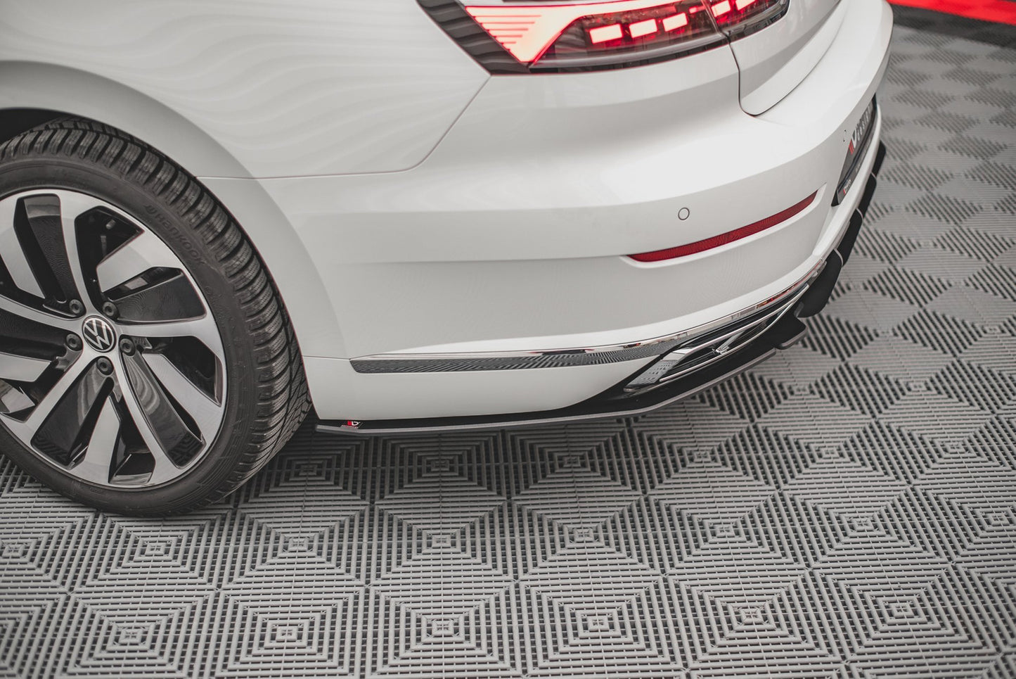 Splittery Tylne Arteon R-Line Sedan/Shooting Brake Street Pro