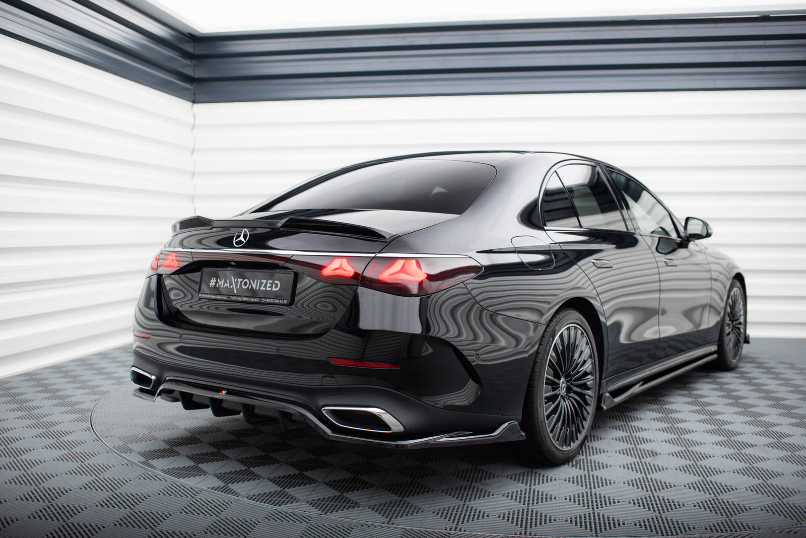 Spoiler Cap 3D Mercedes-Benz E Sedan W214 AMG-Line Maxton