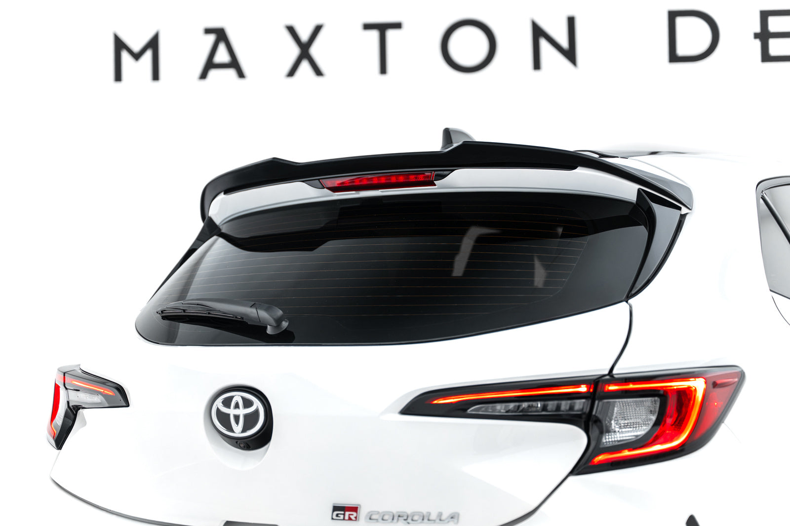Spoiler Cap Maxton Design Toyota GR Corolla Mk12