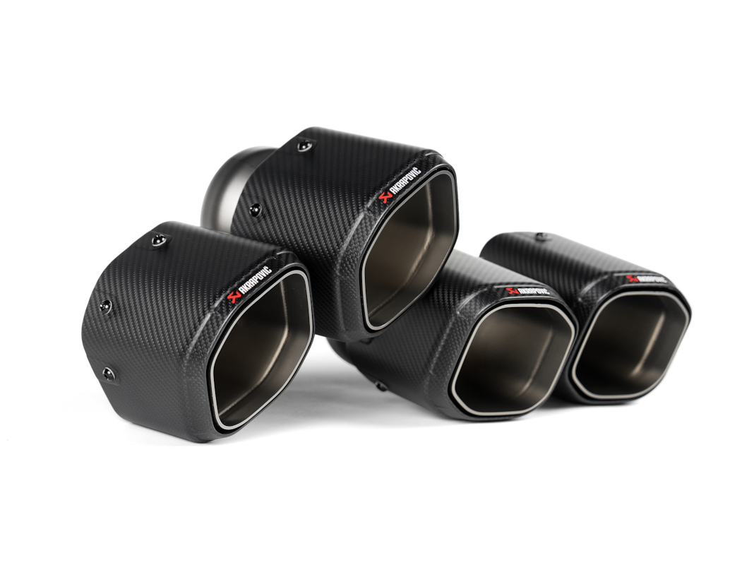 Akrapovič Końcówki wydechu carbon – BMW M5 Standard / Competition G90