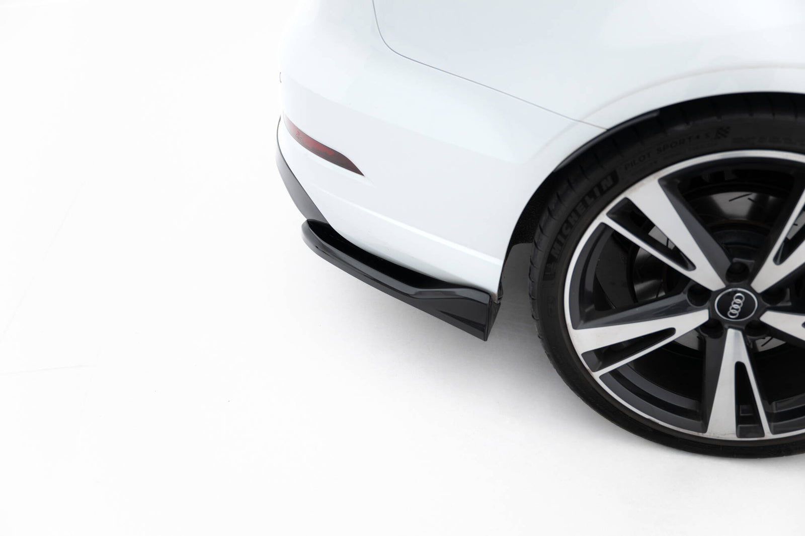 Zestaw Splitterów Maxton Design Audi RS3 8V Facelift