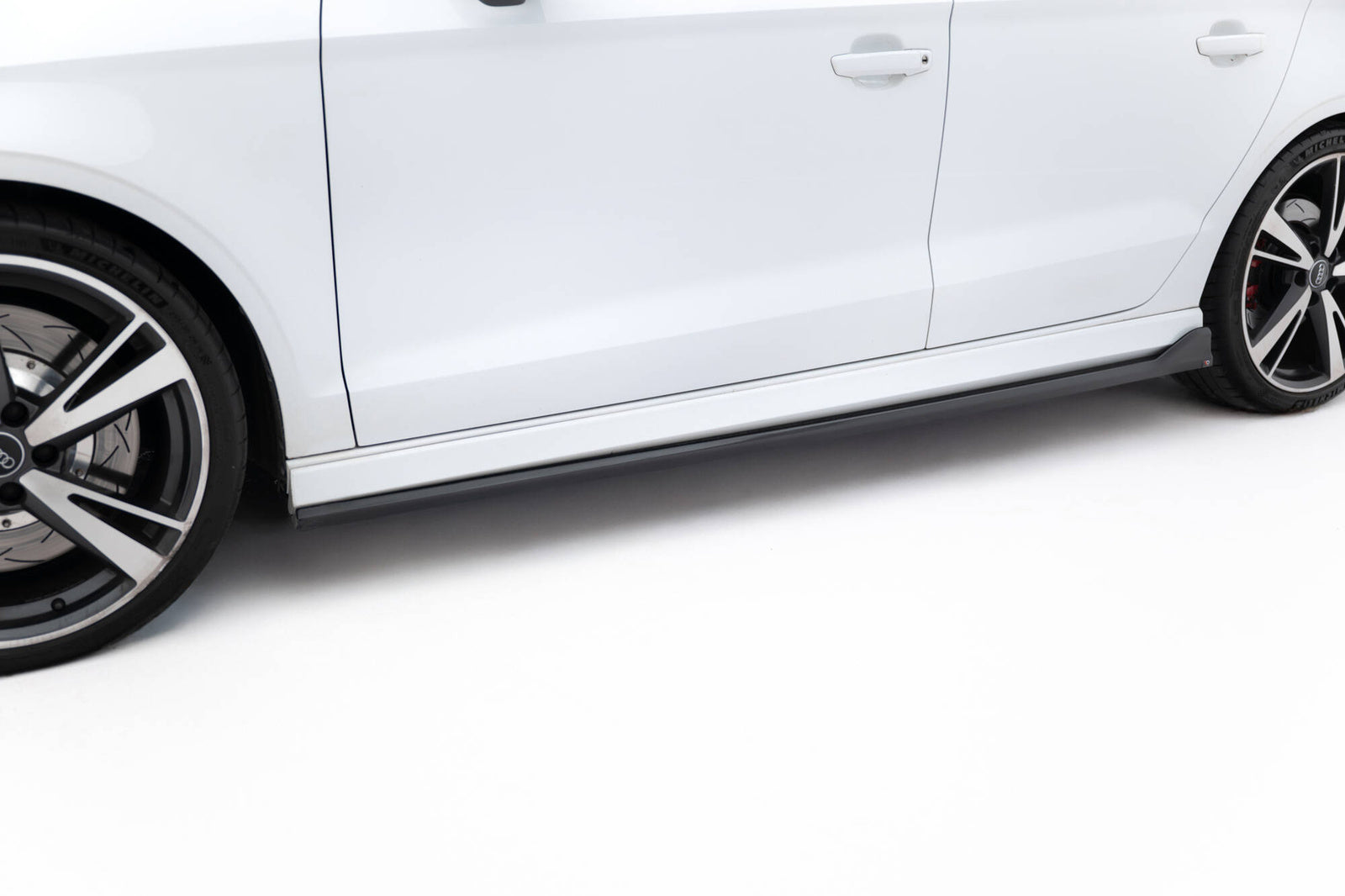 Zestaw Splitterów Maxton Design Audi RS3 8V Facelift