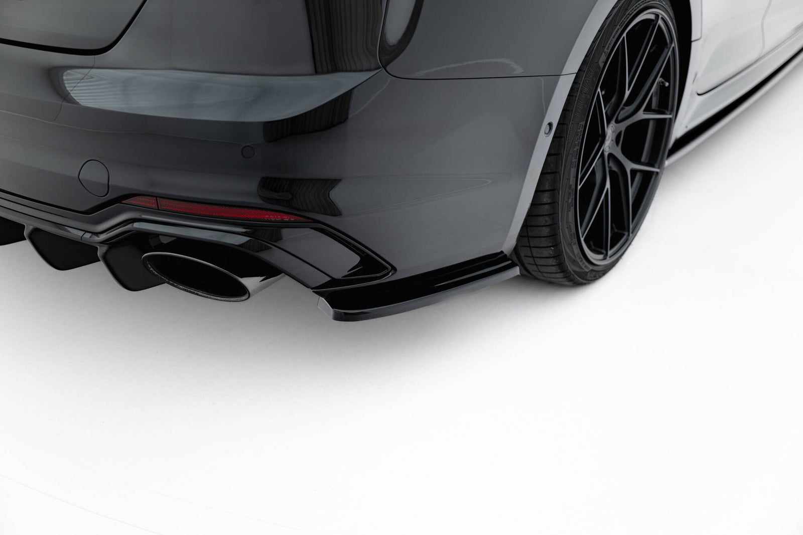 Zestaw Splitterów Maxton Design Audi RS5 Sportback F5