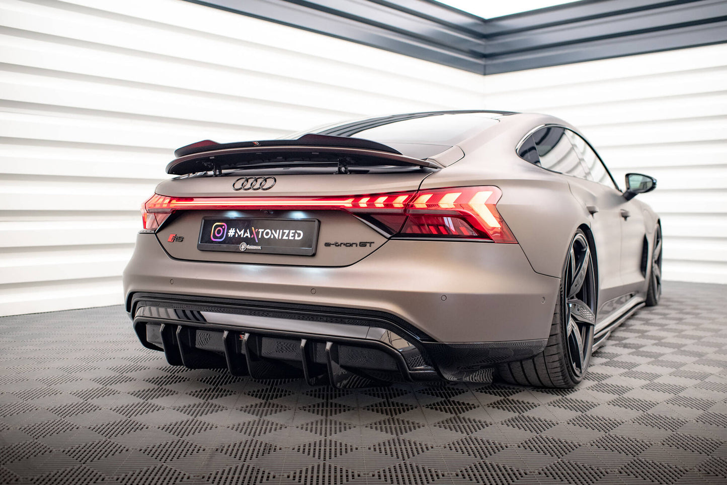 Zestaw Splitterów Maxton Design Audi e-Tron GT / RS GT Mk1