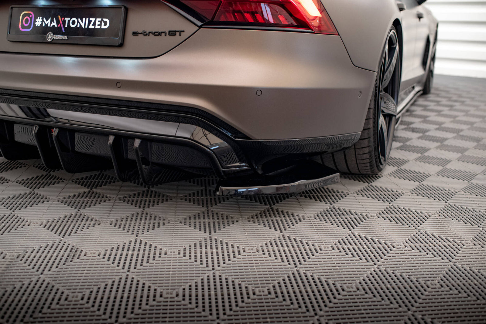 Zestaw Splitterów Maxton Design Audi e-Tron GT / RS GT Mk1