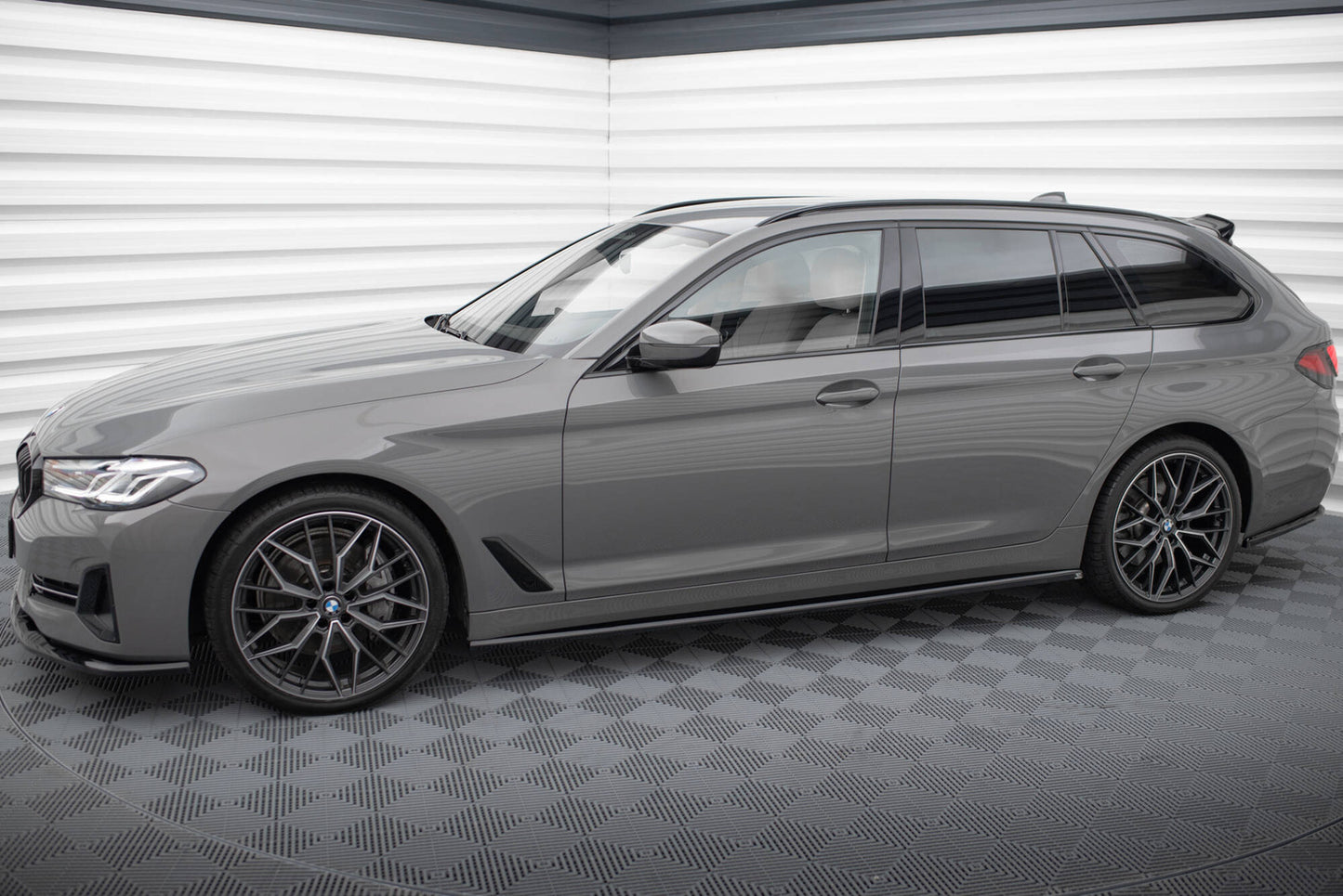 Zestaw Splitterów Maxton Design BMW 5 Touring G31 Facelift