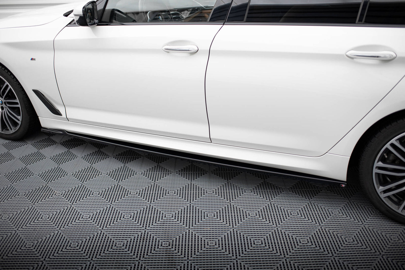 Zestaw Splitterów Maxton BMW 5 Touring G31 M-Pack
