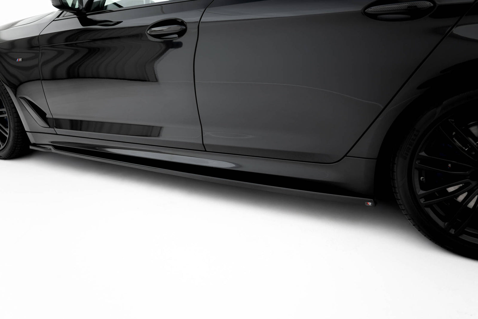 Zestaw Splitterów Maxton BMW M550i G30 Sedan
