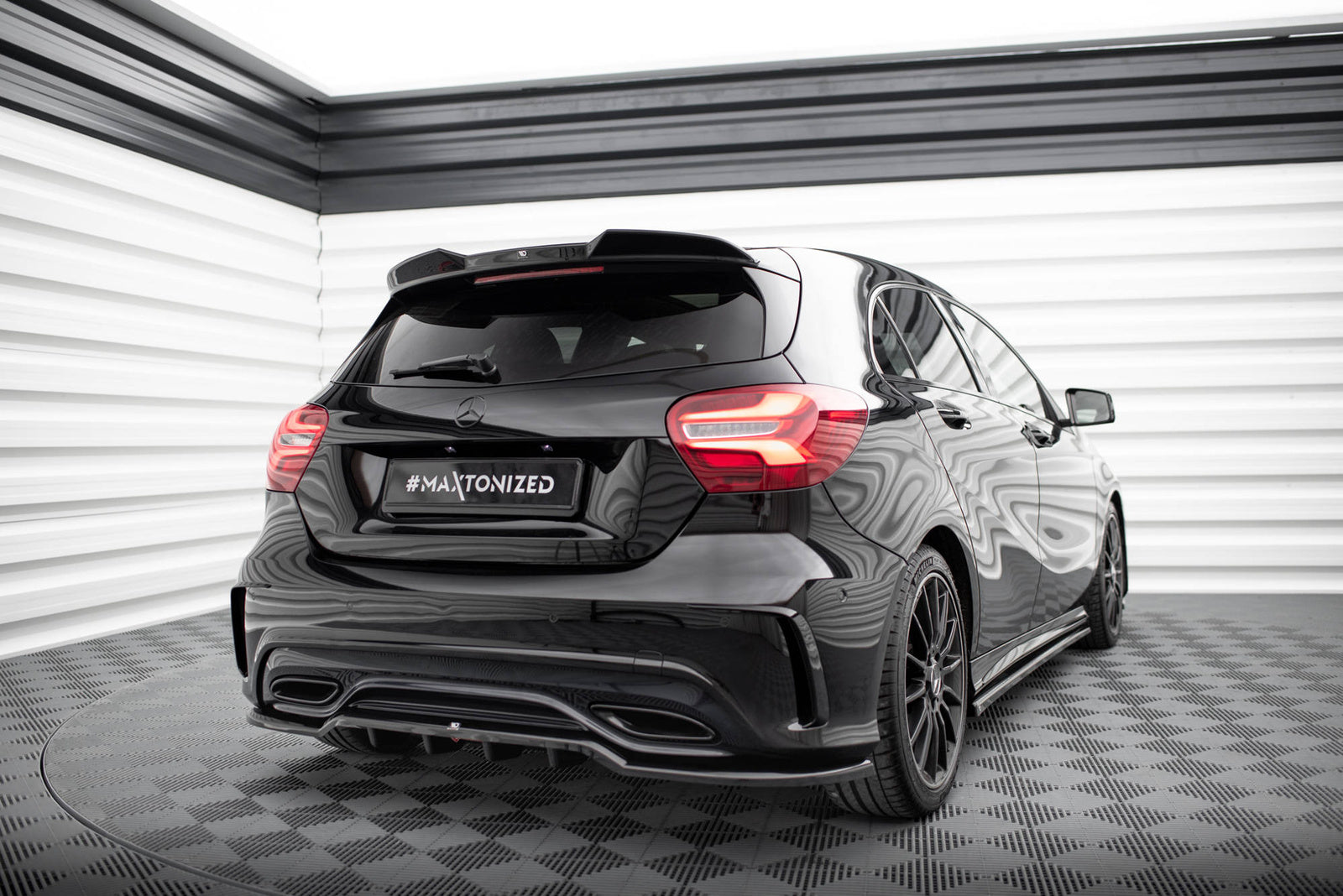 Zestaw Splitterów Maxton Mercedes A W176 AMG-Line Facelift